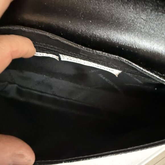 Francesco Biasia Women's Sling Bag Black Flap Glossy Leather Made in Italy Purse - Picture 11 of 11